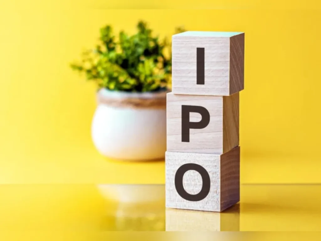 Emmvee Photovoltaic IPO की फ्लैट लिस्टिंग, निवेशकों को नहीं मिला लिस्टिंग गेन; शेयर ₹217 पर लिस्ट